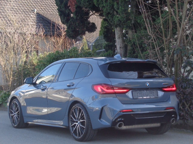 BMW M135i xDrive Steptronic-image-2