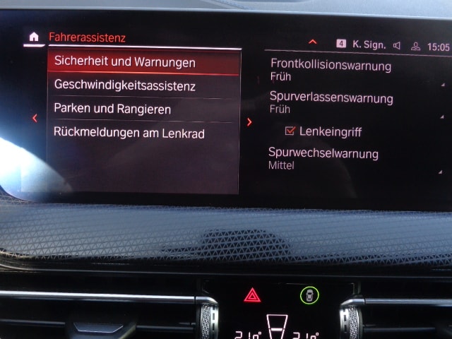 BMW M135i xDrive Steptronic-image-10