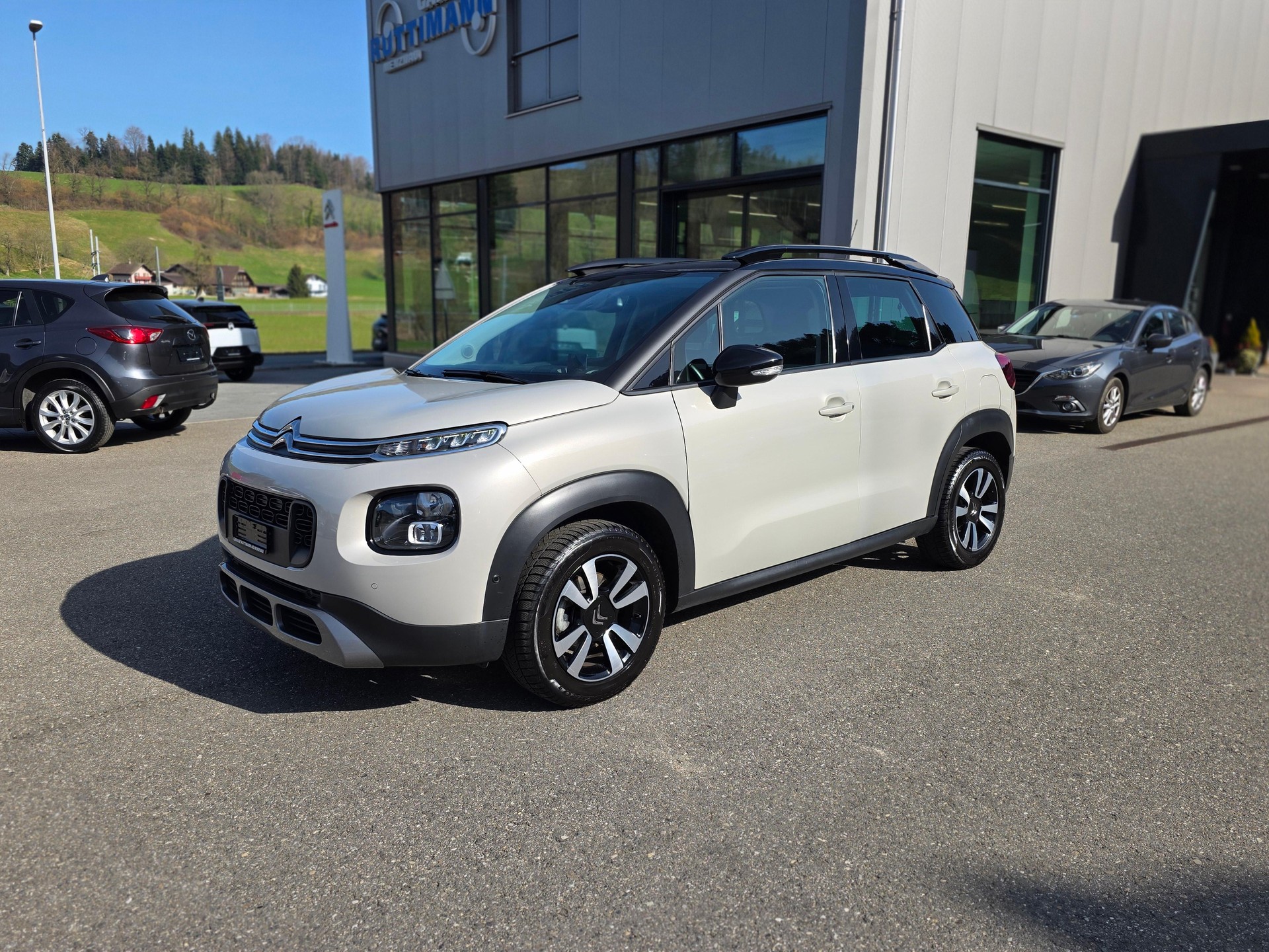 CITROEN C3 Aircross 1.2 PureTech 130 Shine-image-0