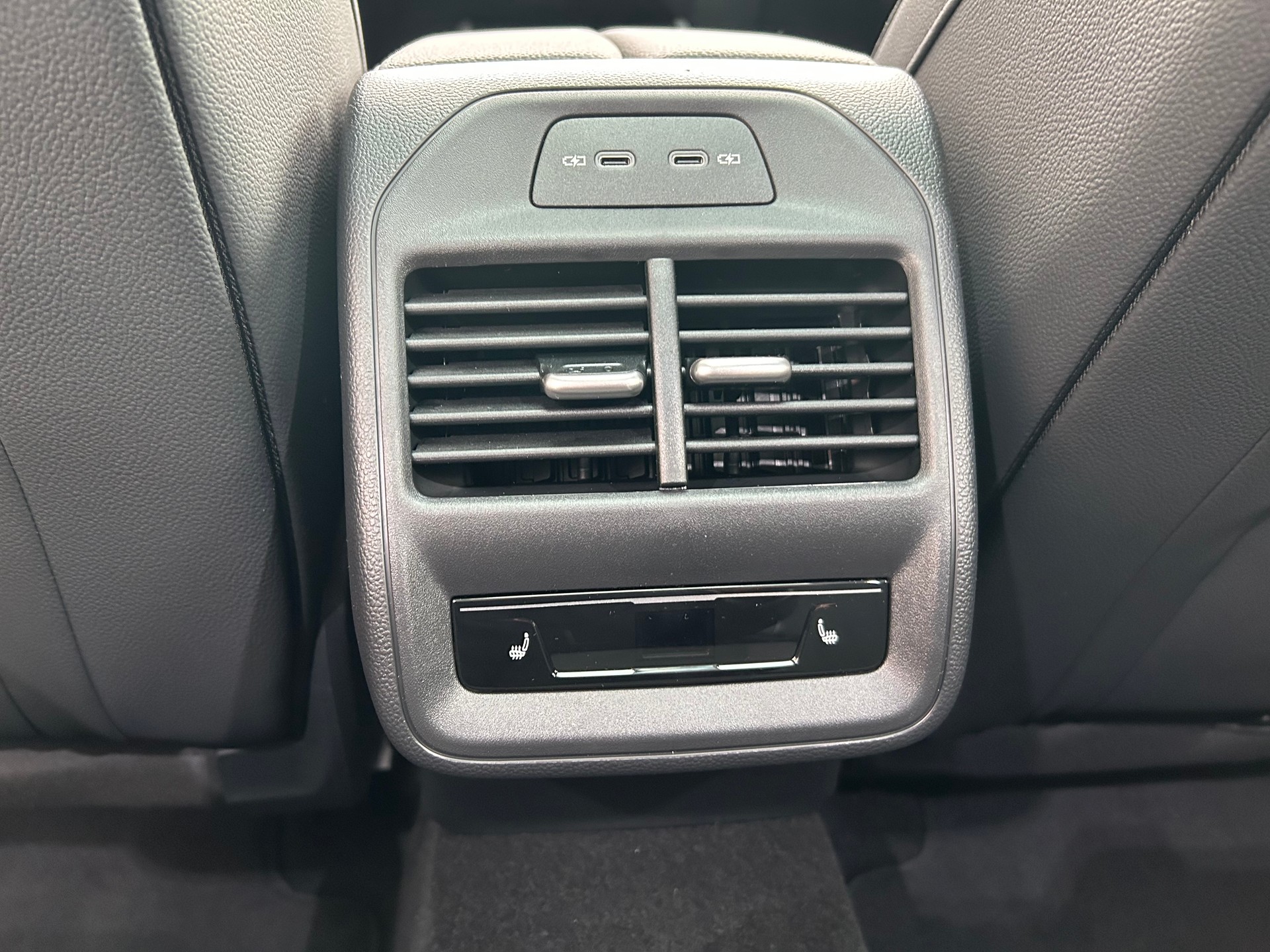 SKODA Superb Combi 2.0 TSI L&K 4x4 DSG-image-7