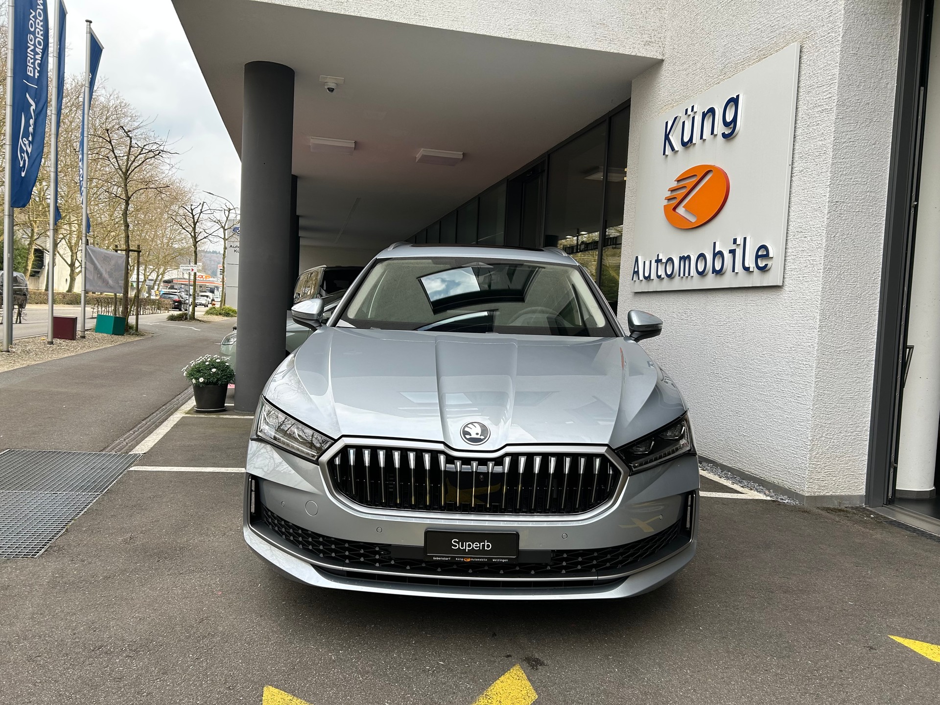 SKODA Superb Combi 2.0 TSI L&K 4x4 DSG-image-15