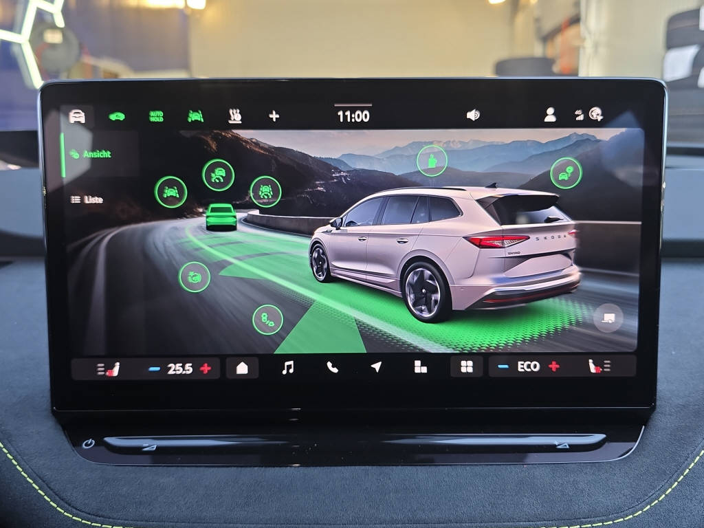 SKODA Enyaq IV RS 4x4 MAXX-image-25