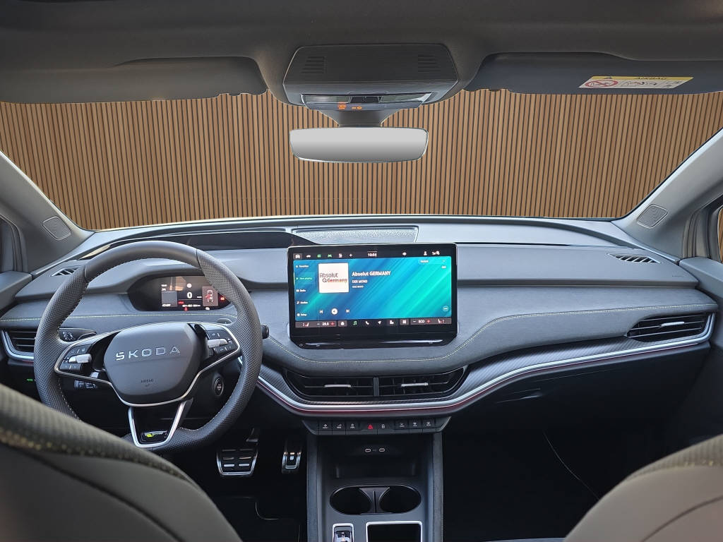 SKODA Enyaq IV RS 4x4 MAXX-image-17