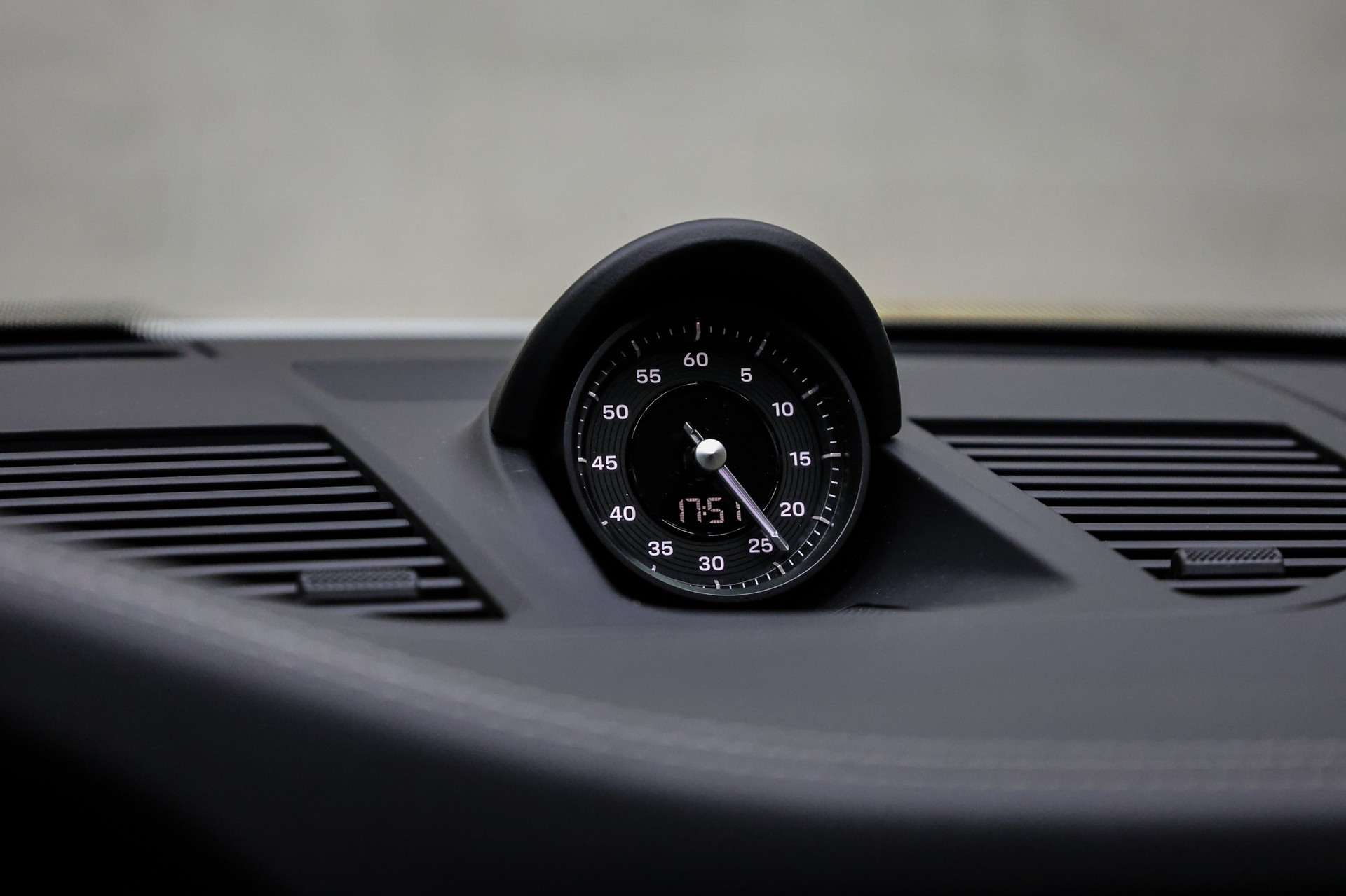 PORSCHE 911 Carrera S PDK-image-37