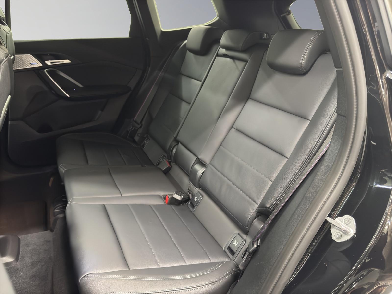 BMW X1 23d xDrive-image-11