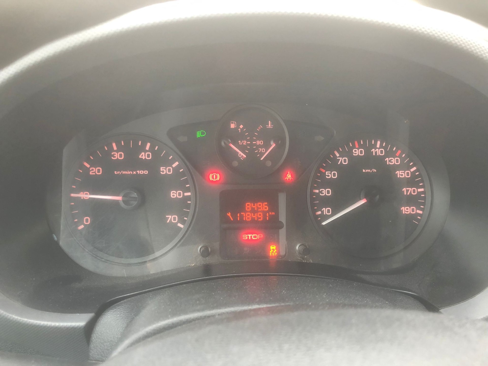 CITROEN Berlingo 1.6 16V Attraction-image-8