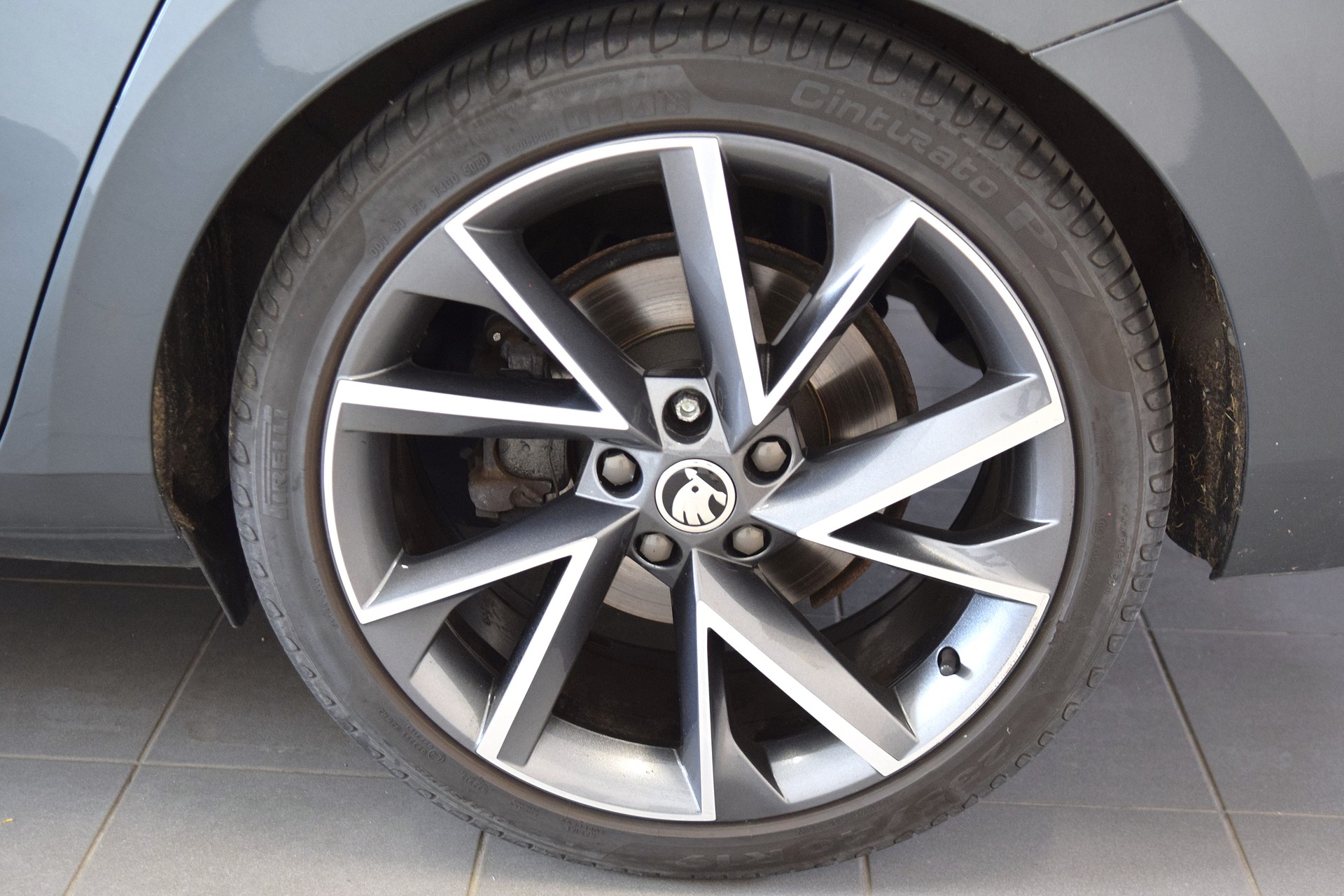 SKODA Superb Combi 2.0 TDi SportLine 4x4 DSG-image-14