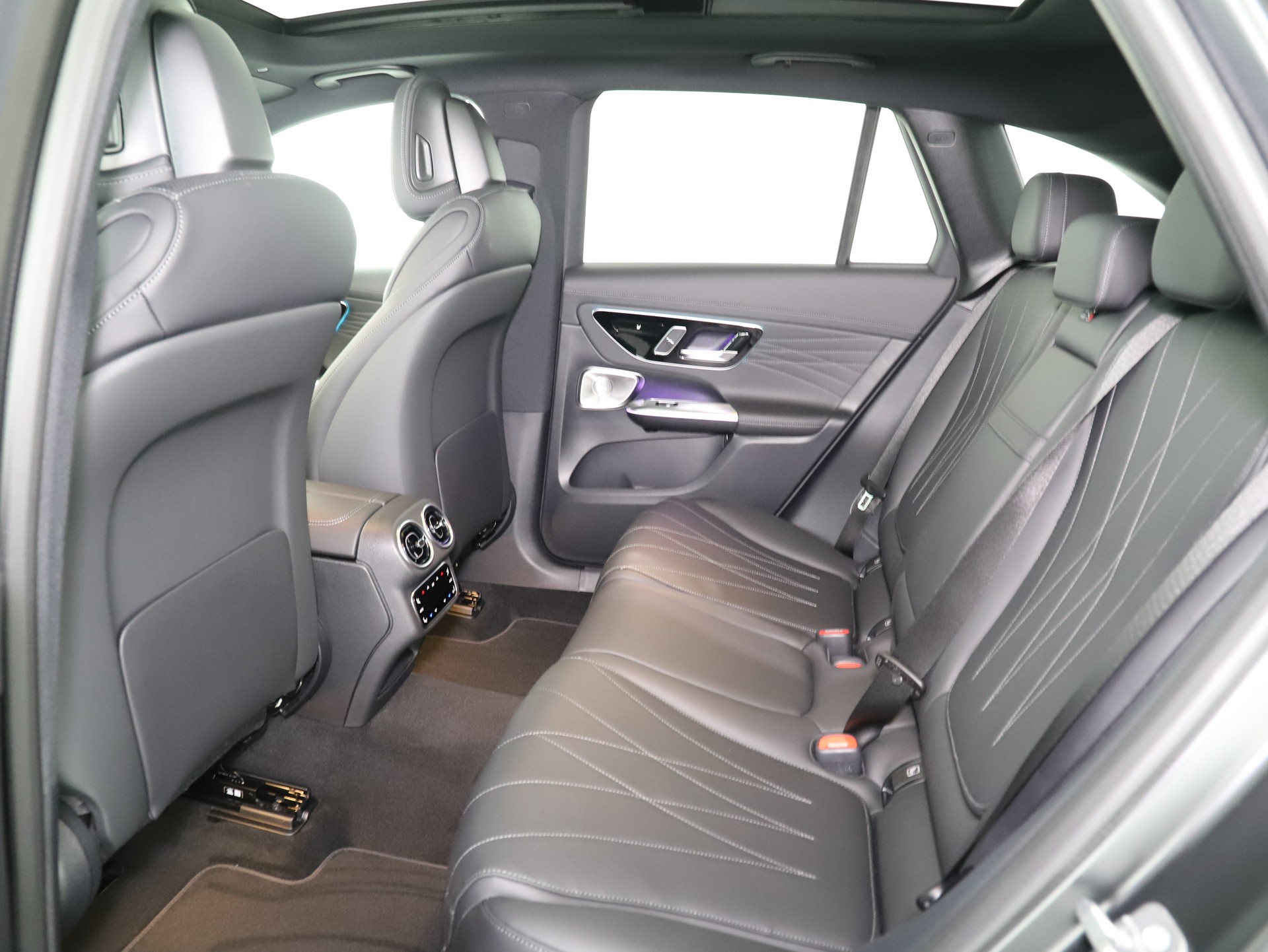 MERCEDES-BENZ GLC 400 e 4M EQ Star-image-10