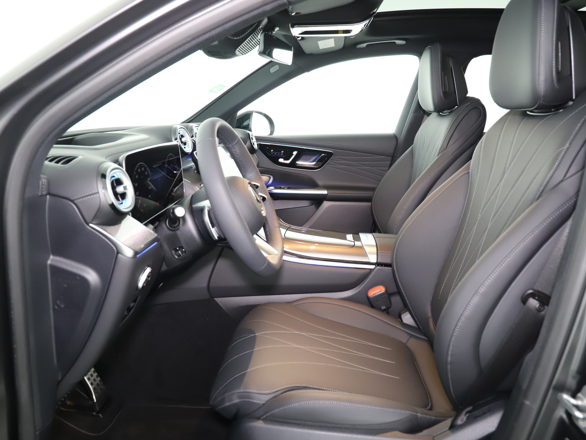 MERCEDES-BENZ GLC 400 e 4M EQ Star-image-9