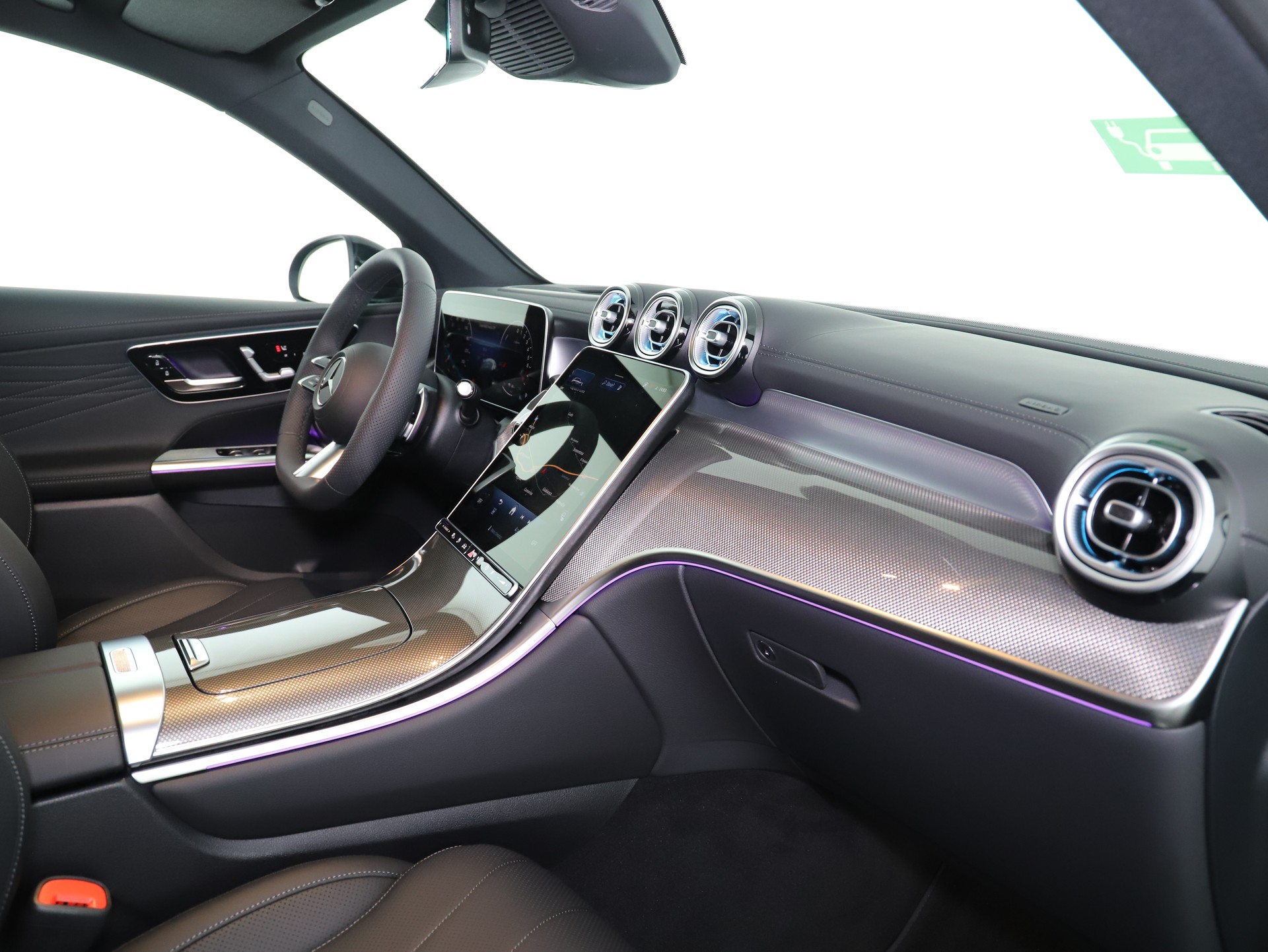 MERCEDES-BENZ GLC 400 e 4M EQ Star-image-11