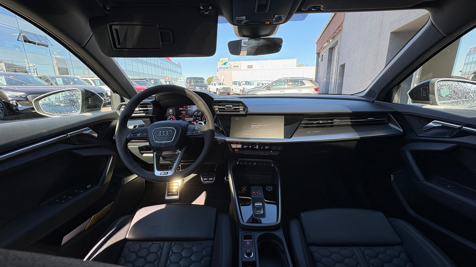 AUDI RS3 Limousine 2.5 TSI quattro S-tronic-image-7