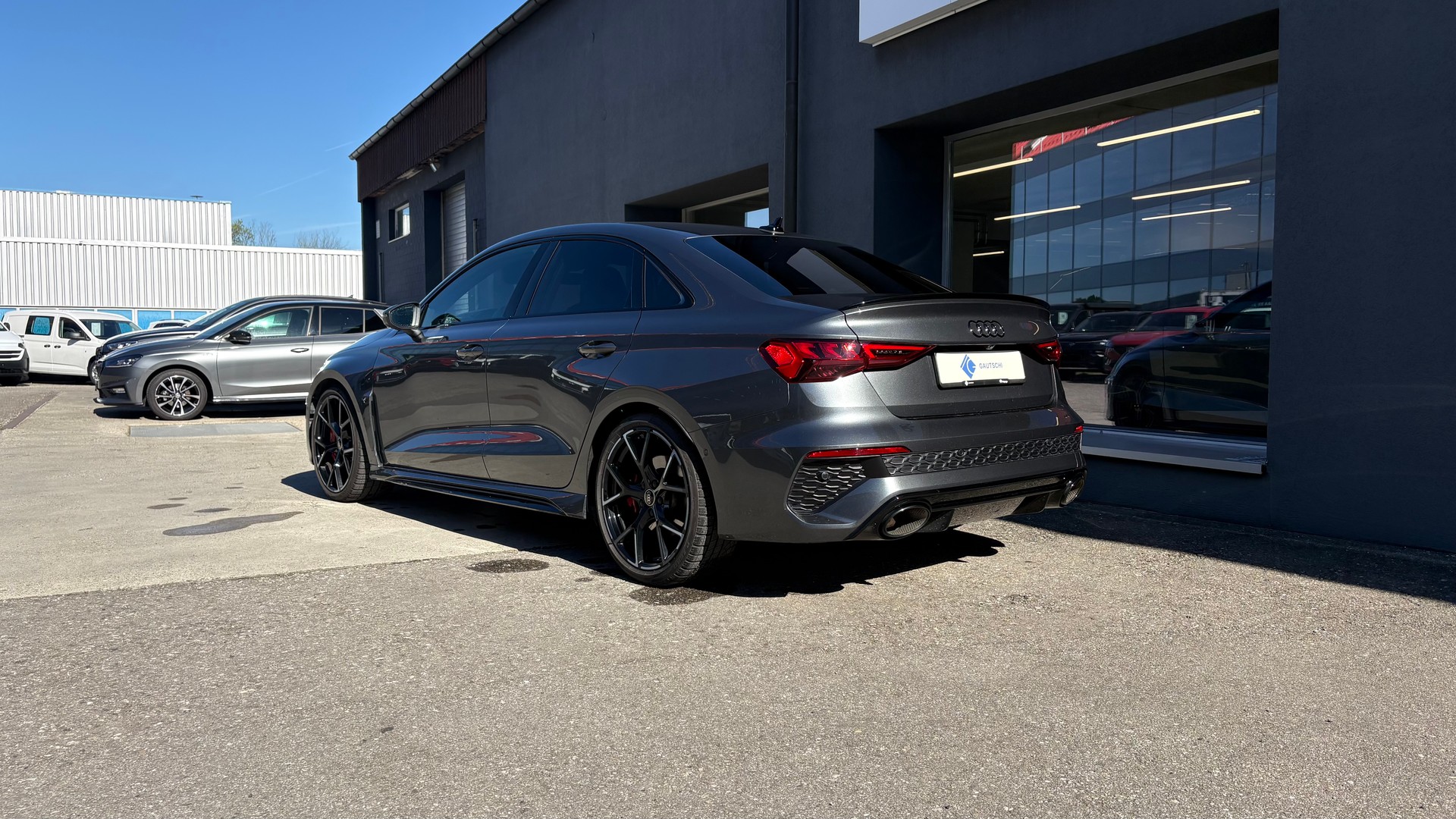 AUDI RS3 Limousine 2.5 TSI quattro S-tronic-image-1