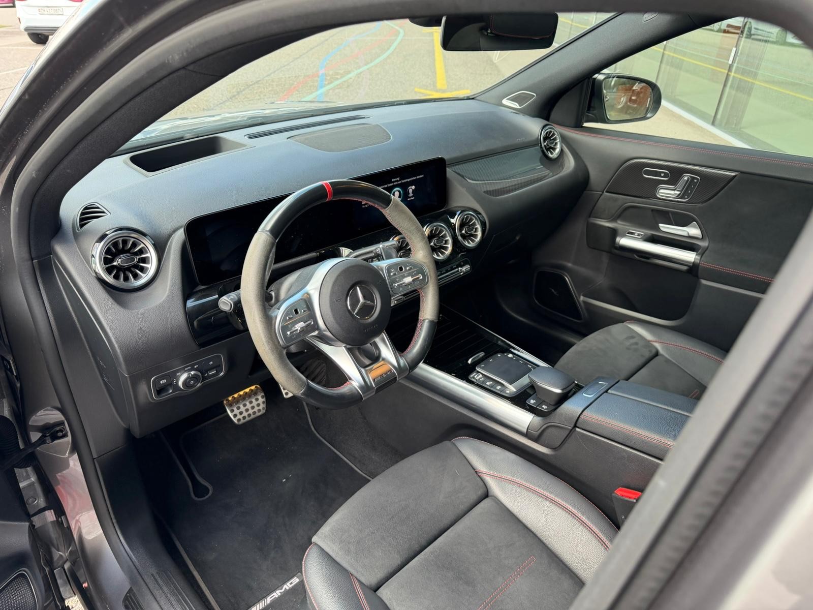 MERCEDES-BENZ GLA 35 AMG 4Matic 8G-Speedshift DCT-image-10