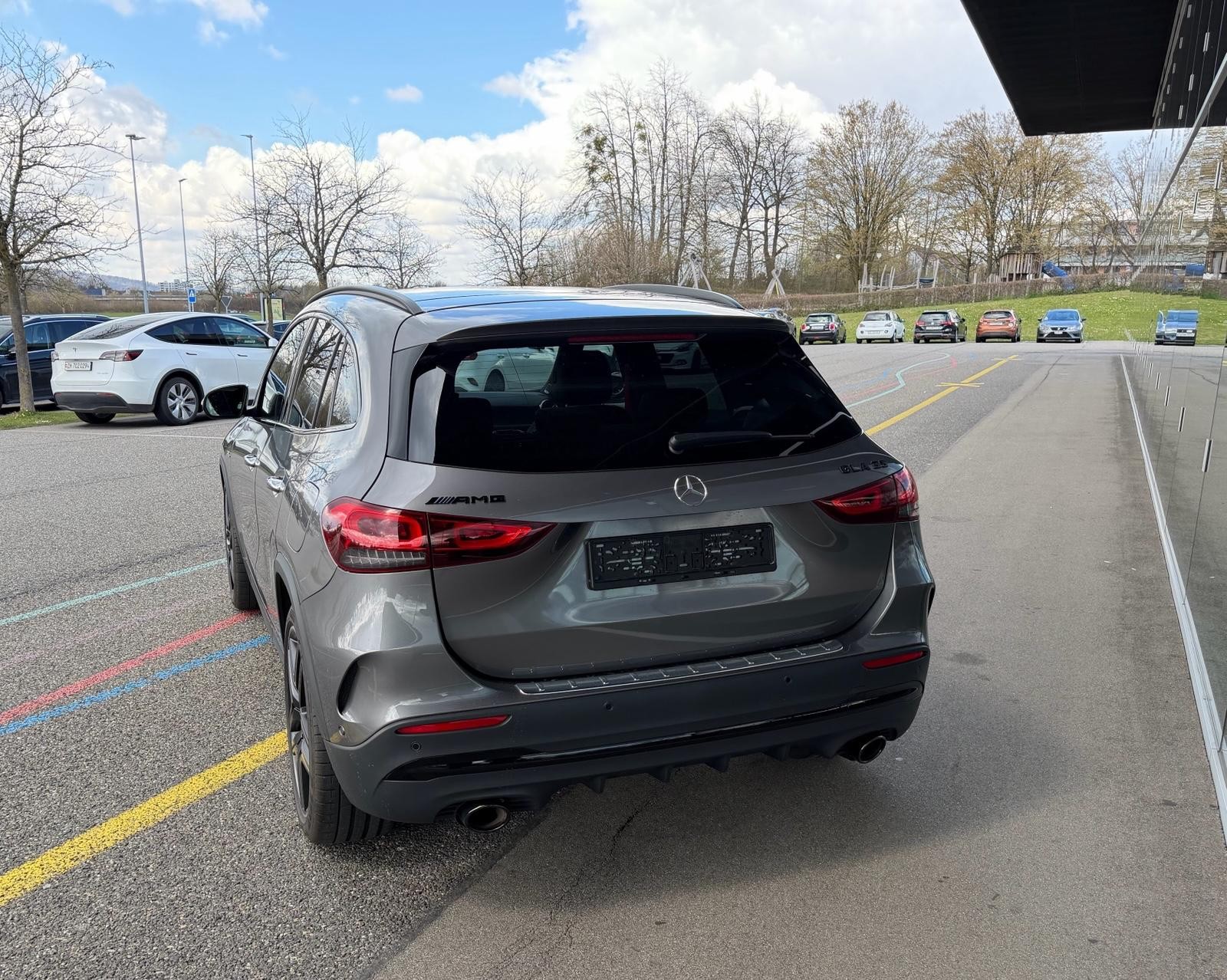 MERCEDES-BENZ GLA 35 AMG 4Matic 8G-Speedshift DCT-image-4