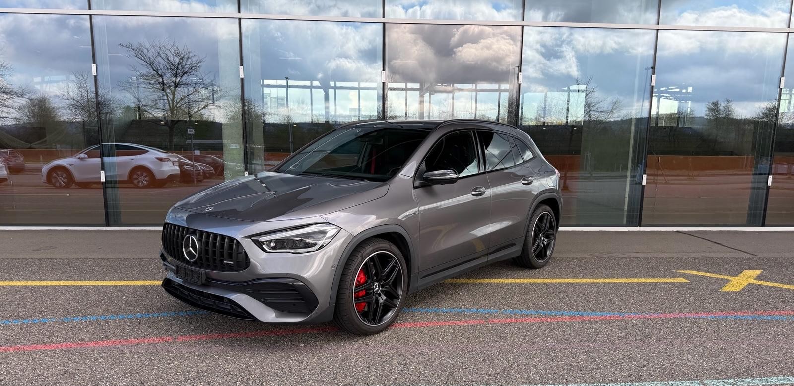 MERCEDES-BENZ GLA 35 AMG 4Matic 8G-Speedshift DCT-image-1