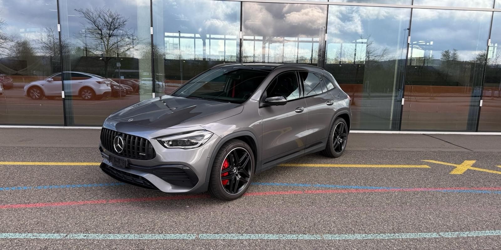 MERCEDES-BENZ GLA 35 AMG 4Matic 8G-Speedshift DCT