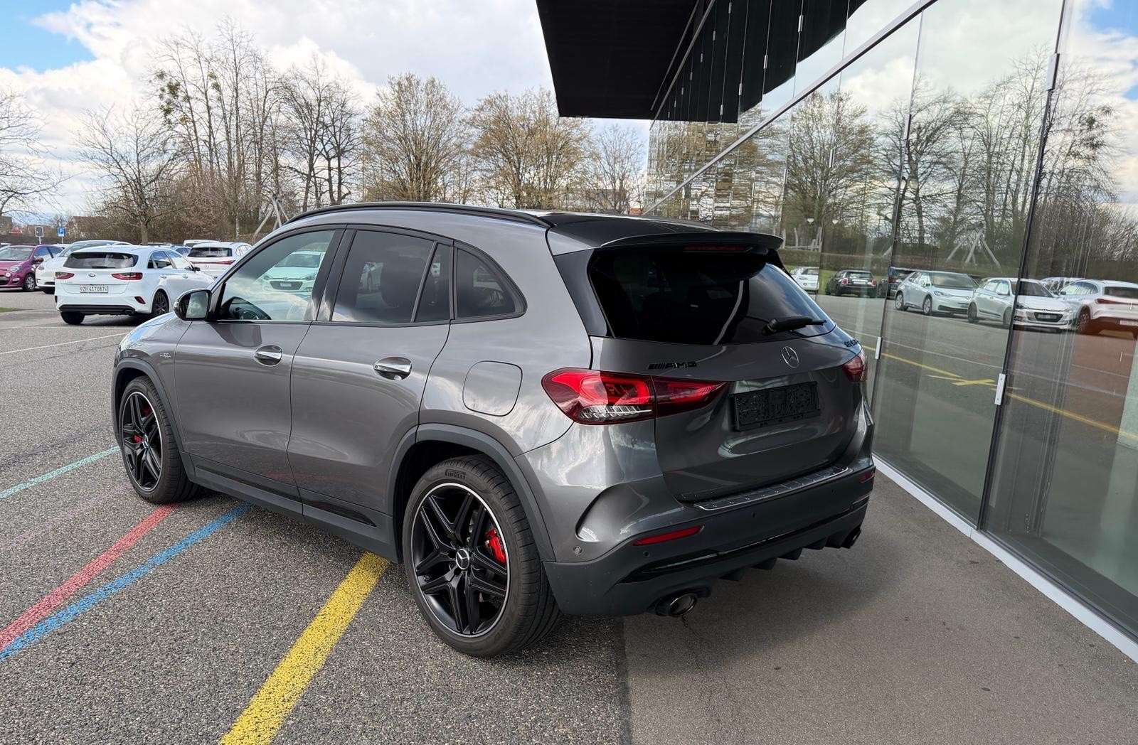 MERCEDES-BENZ GLA 35 AMG 4Matic 8G-Speedshift DCT-image-3