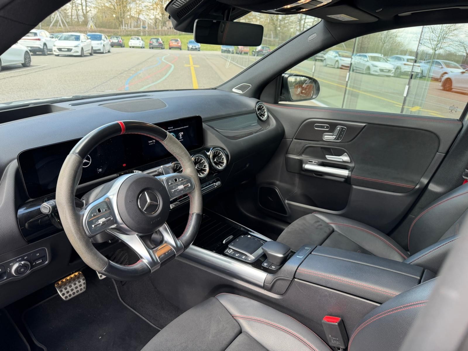 MERCEDES-BENZ GLA 35 AMG 4Matic 8G-Speedshift DCT-image-8