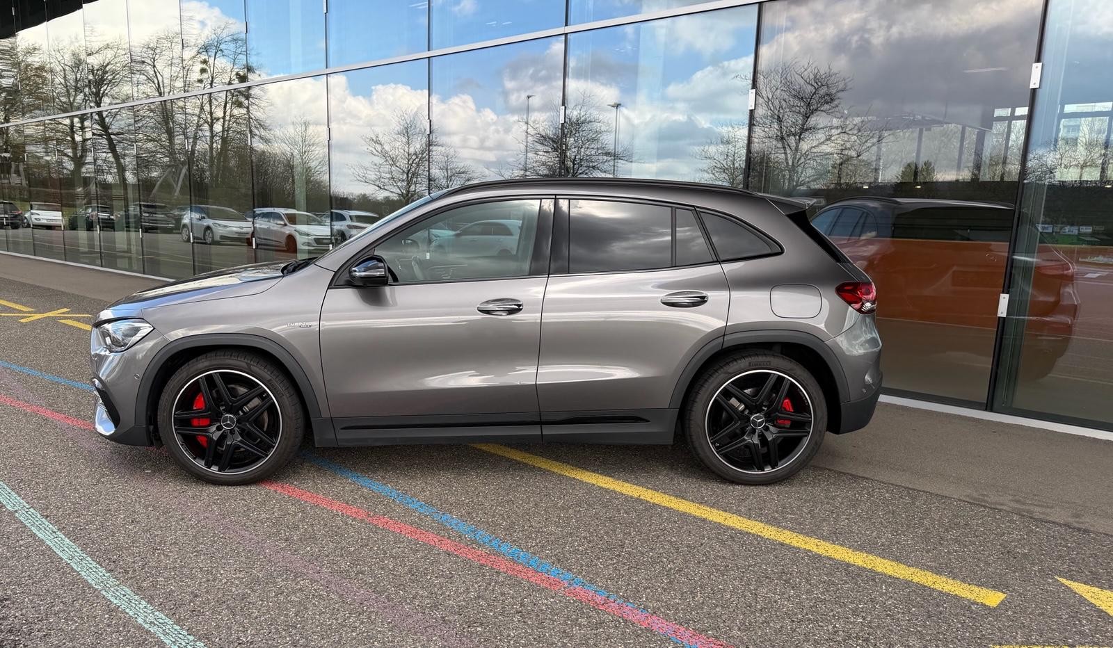 MERCEDES-BENZ GLA 35 AMG 4Matic 8G-Speedshift DCT-image-2