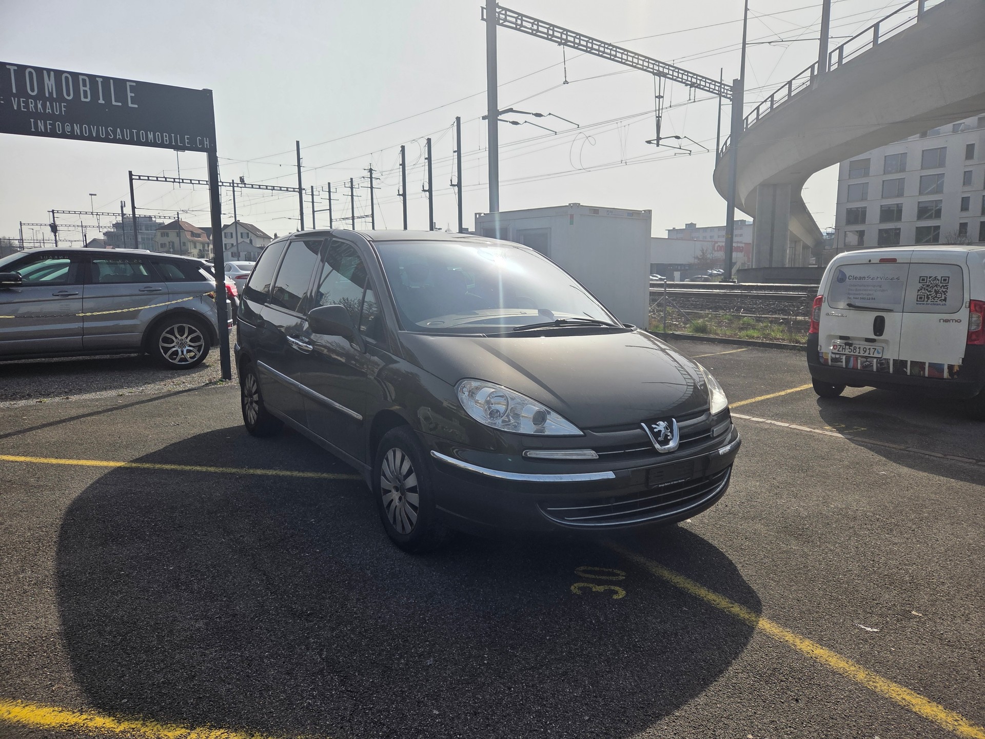 PEUGEOT 807 2.0 16V HDi Family+ Tiptronic-image-6