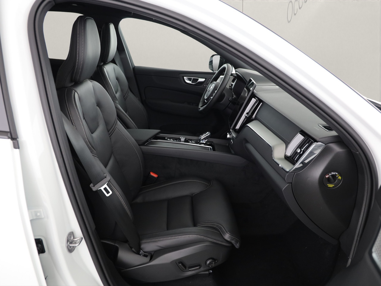 VOLVO XC60 2.0 T8 TE Black Edition eAWD .-image-4