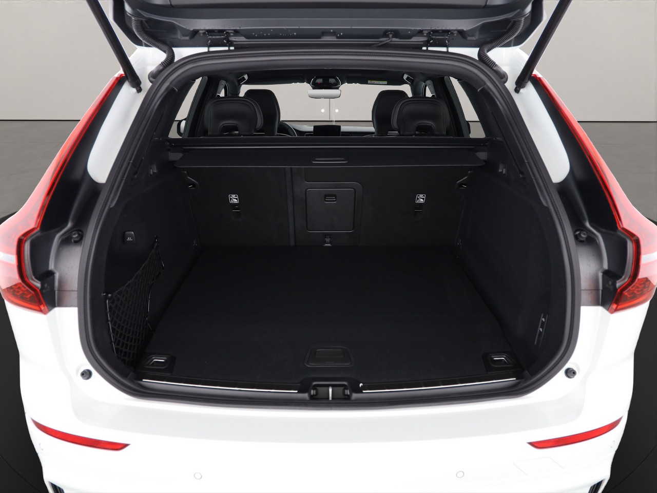 VOLVO XC60 2.0 T8 TE Black Edition eAWD .-image-3