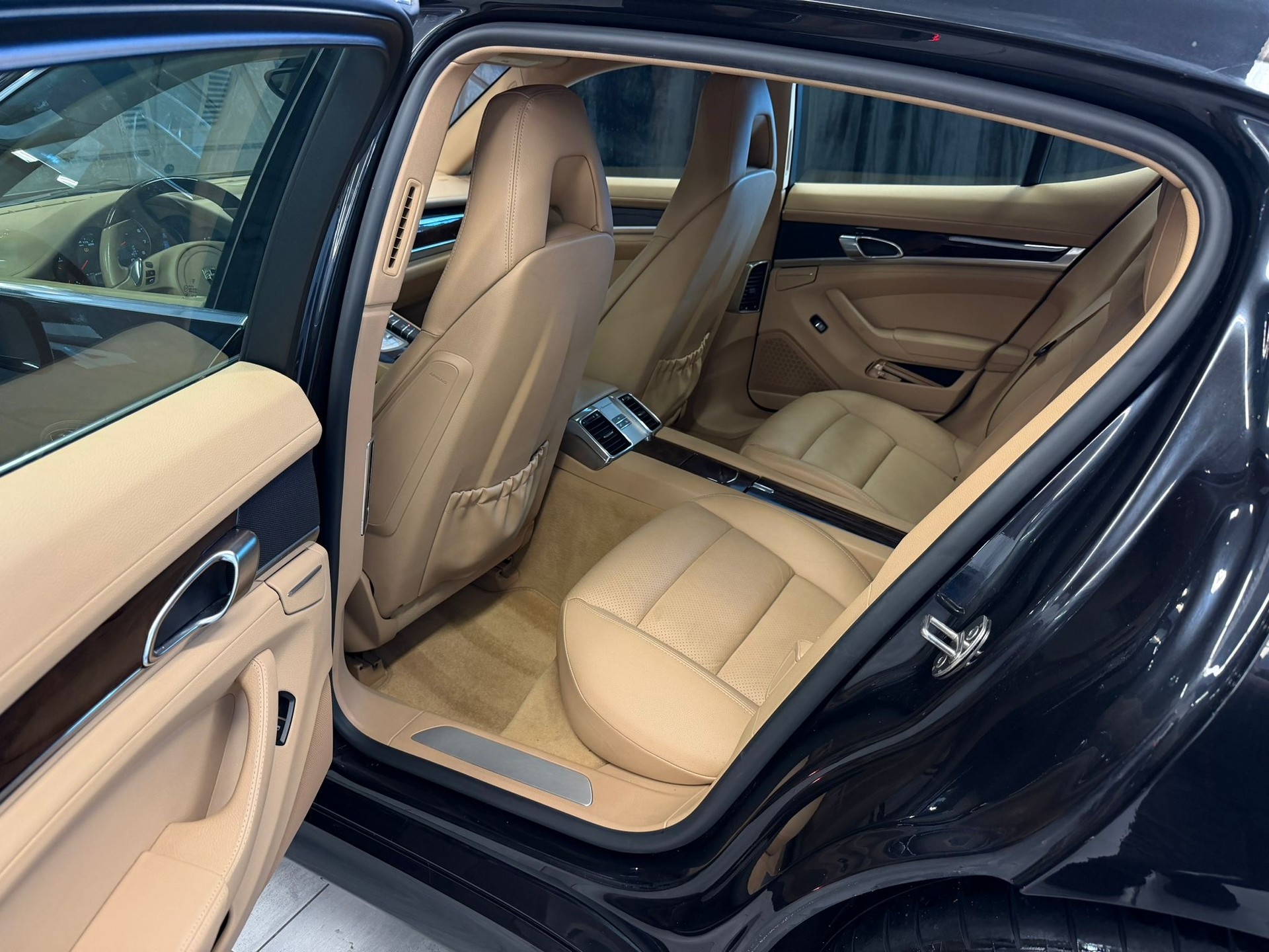 PORSCHE Panamera 4S 4.8 PDK-image-11