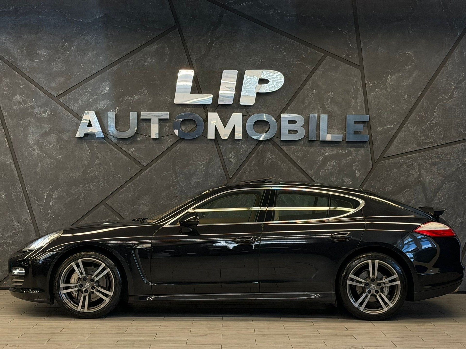 PORSCHE Panamera 4S 4.8 PDK-image-4