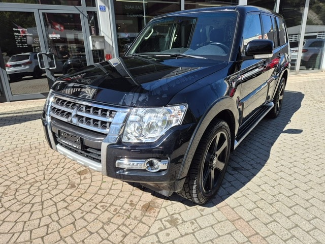 MITSUBISHI Pajero 3.2 DI-D Style Automatic-image-0