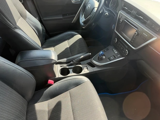 TOYOTA Auris Touring Sports 1.8 16V HSD Linea Sol-image-4