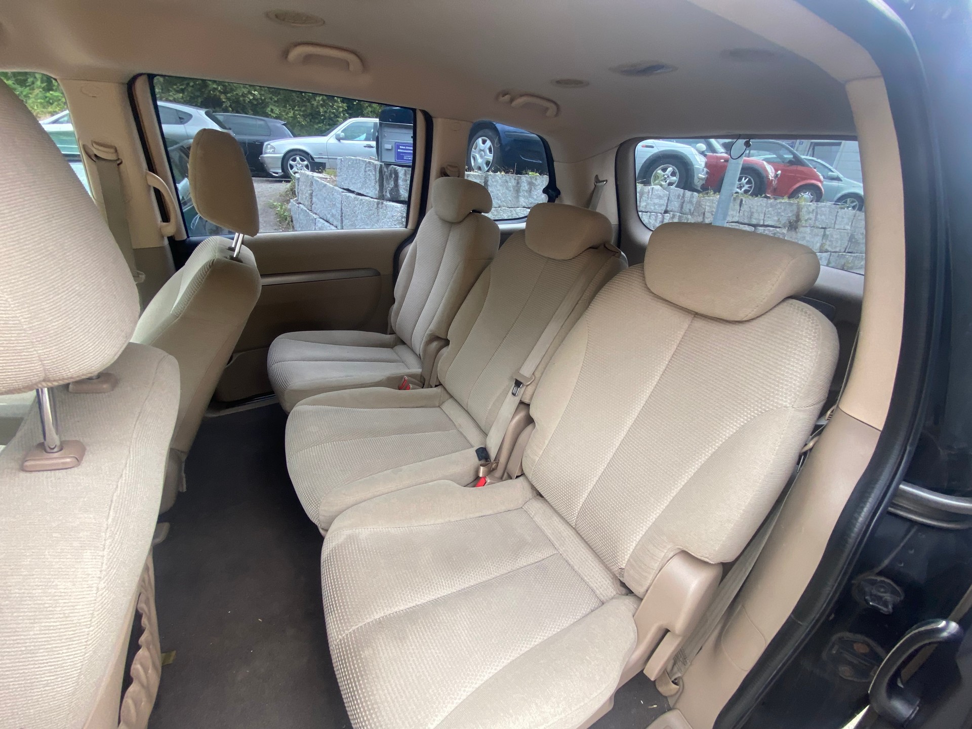 KIA Carnival 2.9 CRDi Trend-image-11