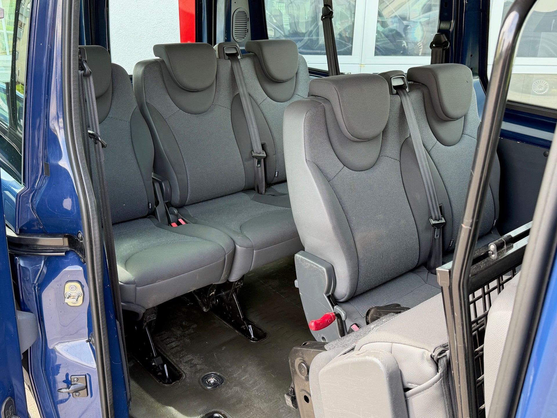 CITROEN Jumpy 2.0 HDi L2H1 Attraction-image-7