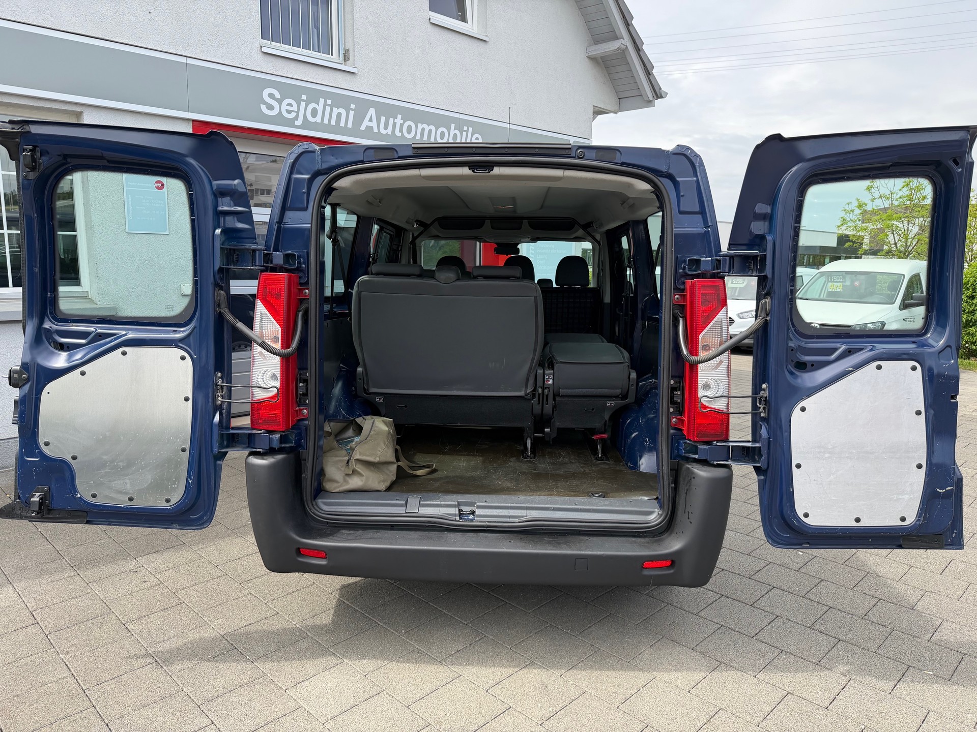 CITROEN Jumpy 2.0 HDi L2H1 Attraction-image-13