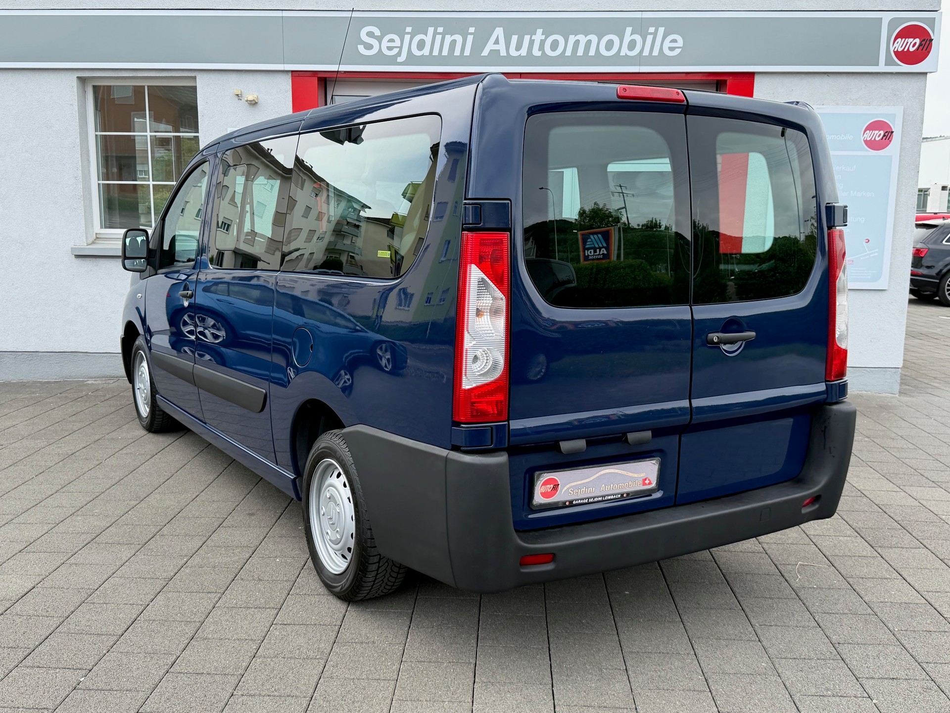 CITROEN Jumpy 2.0 HDi L2H1 Attraction-image-12