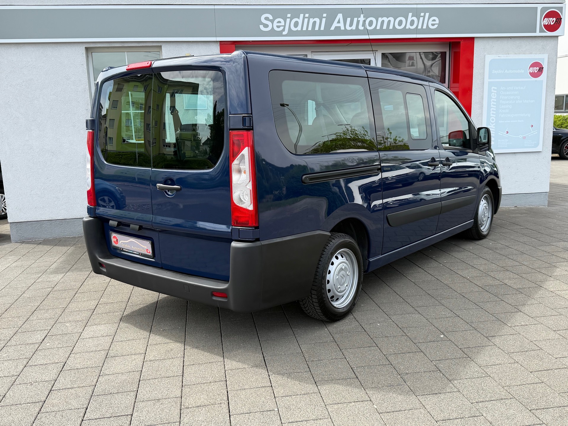 CITROEN Jumpy 2.0 HDi L2H1 Attraction-image-9