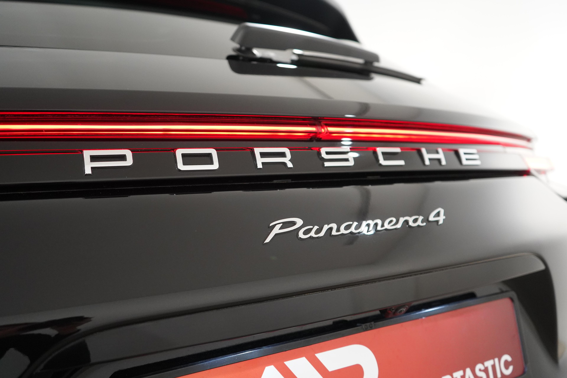 PORSCHE Panamera Sport Turismo 3.0 V6 4-image-12