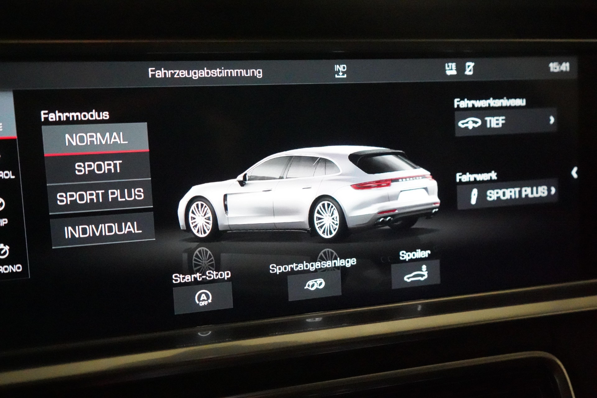 PORSCHE Panamera Sport Turismo 3.0 V6 4-image-9