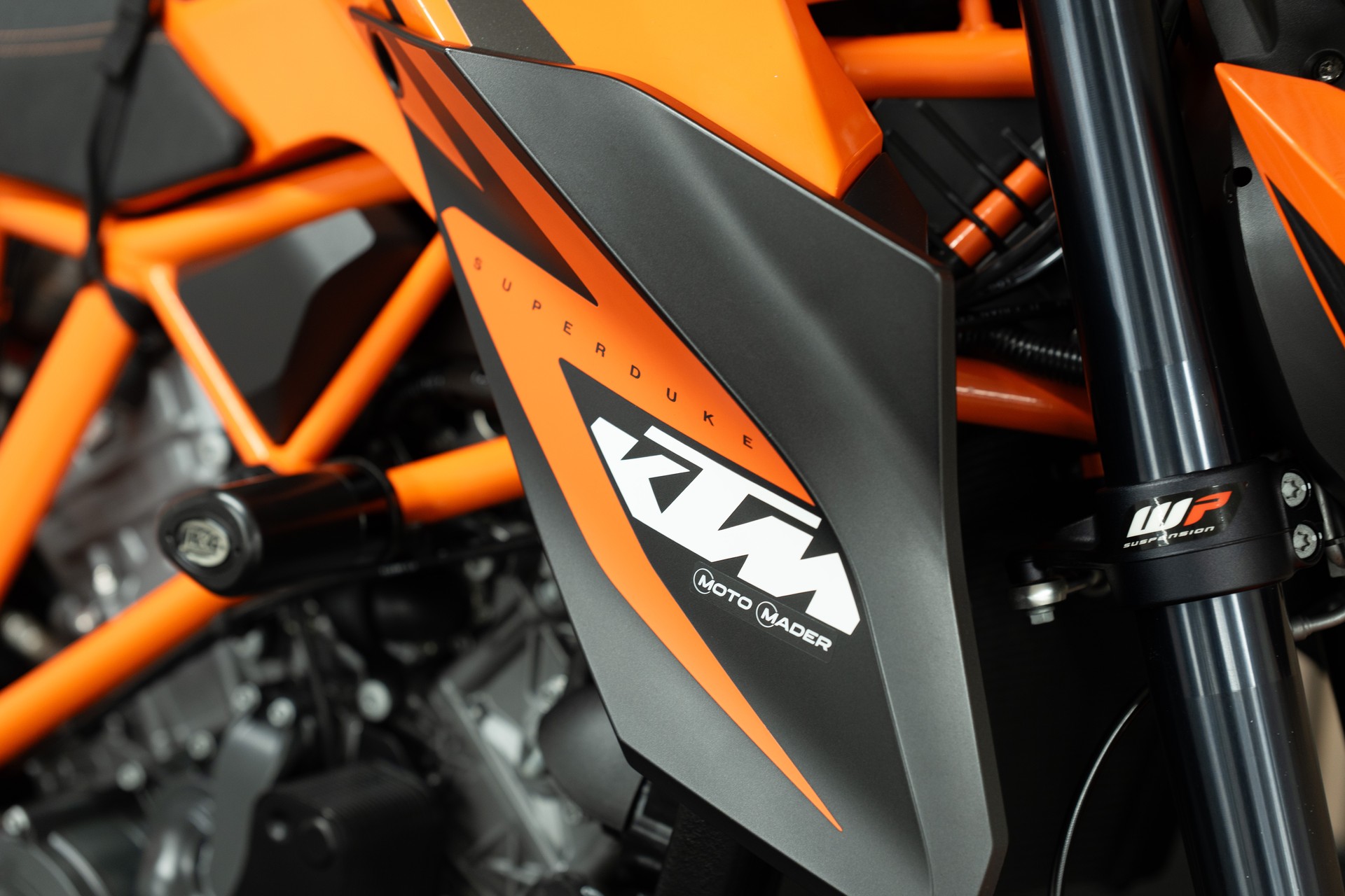 KTM 1290 Super Duke R-image-9