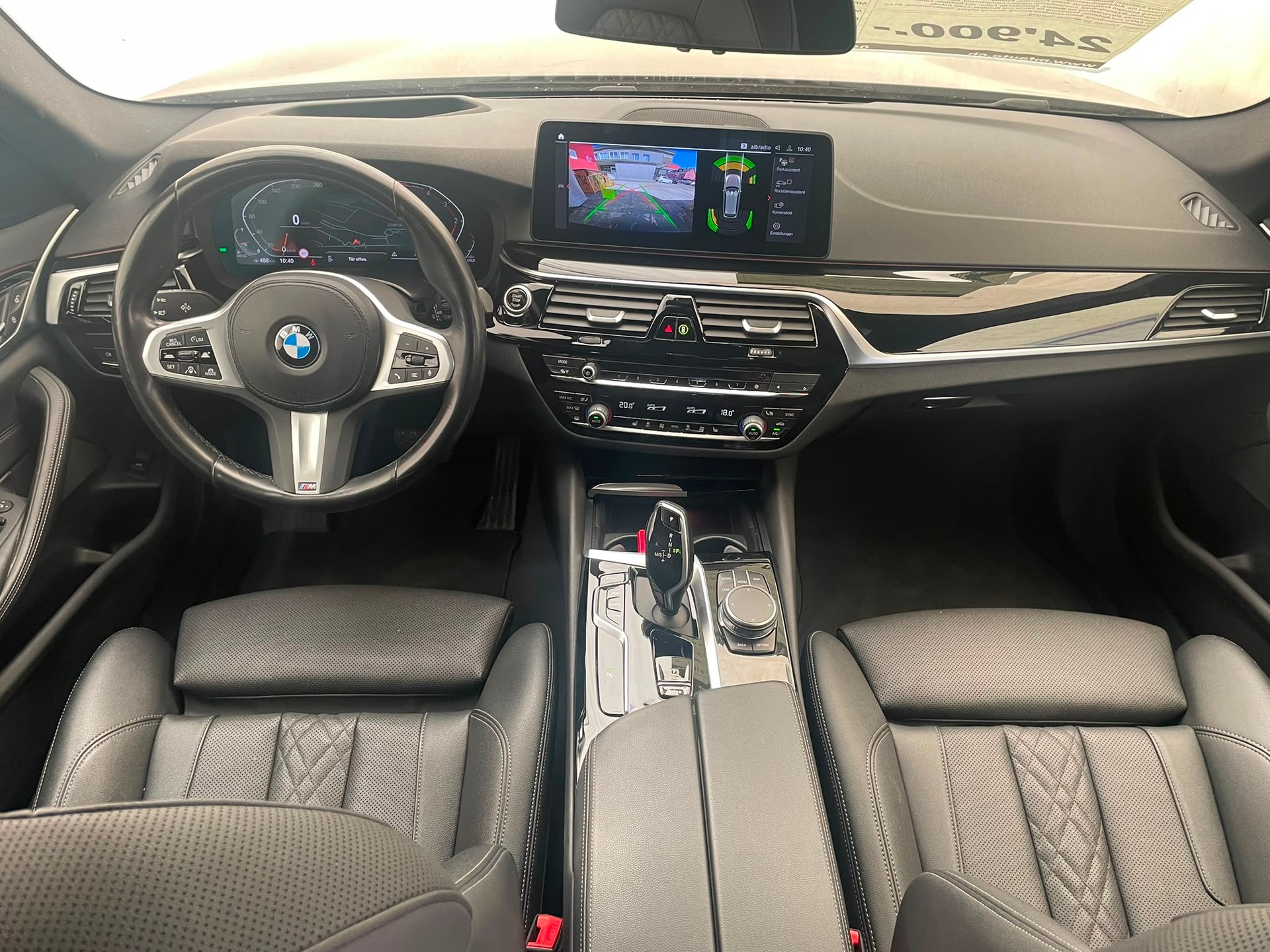BMW 520d xDrive Touring-image-14
