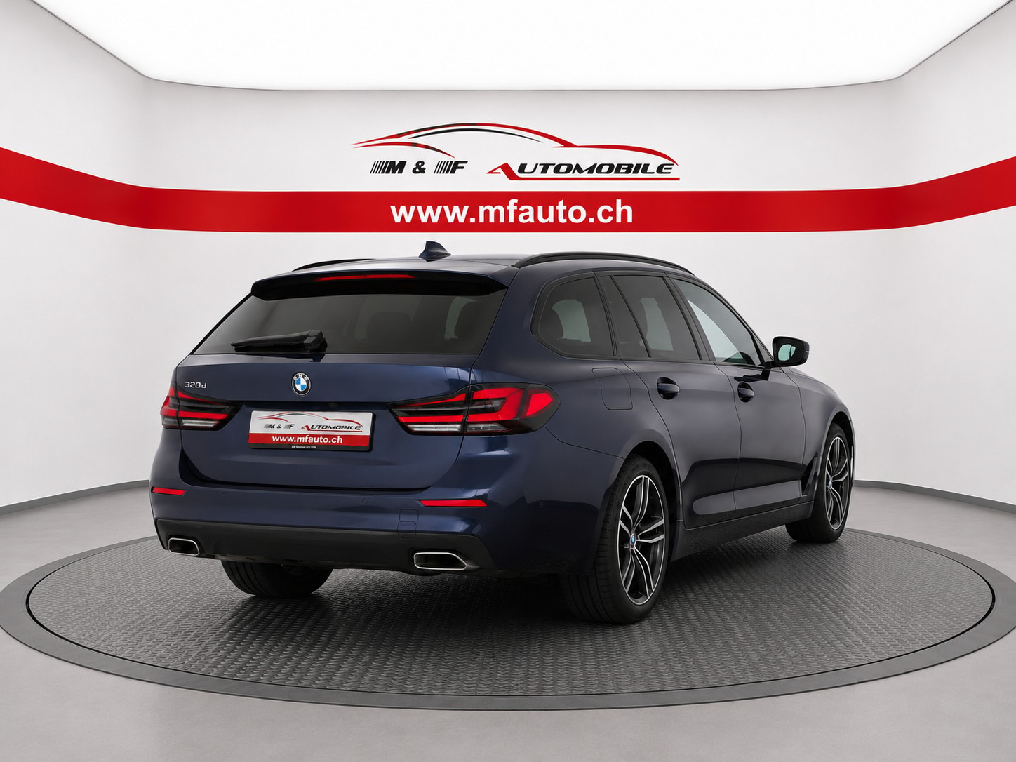 BMW 520d xDrive Touring-image-5