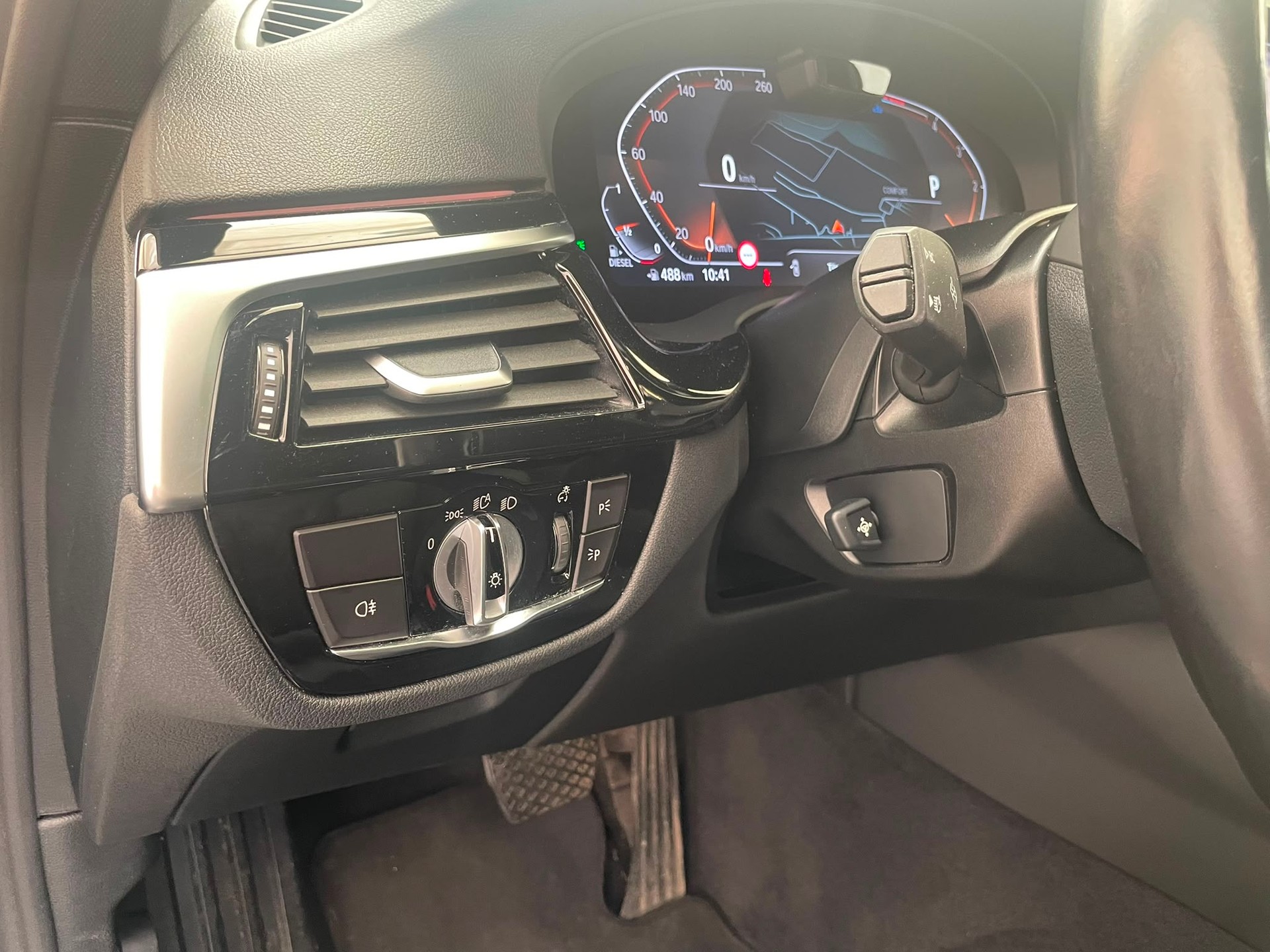 BMW 520d xDrive Touring-image-20