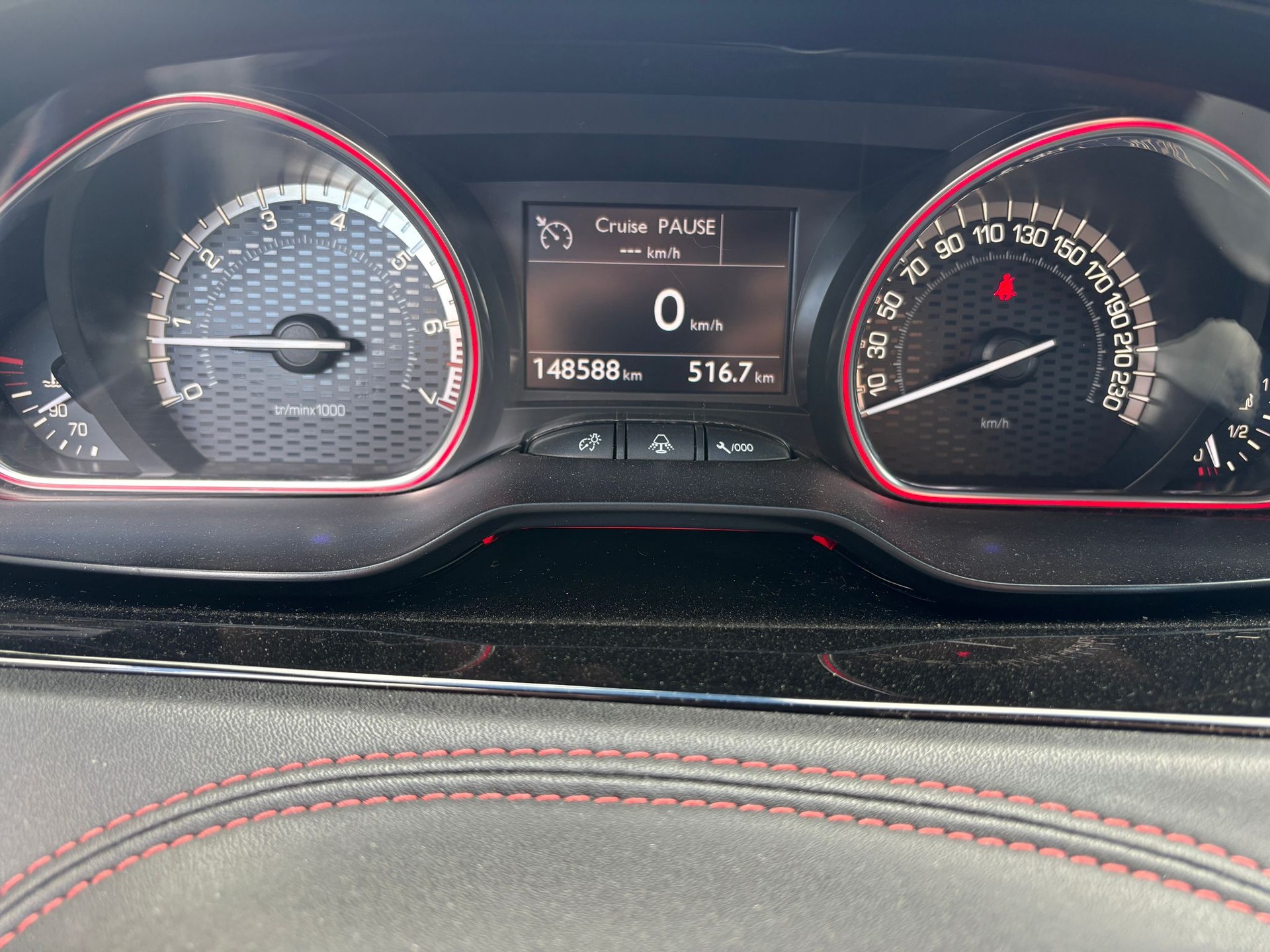 PEUGEOT 208 1.6 Turbo GTi Frisch ab Mfk-image-6