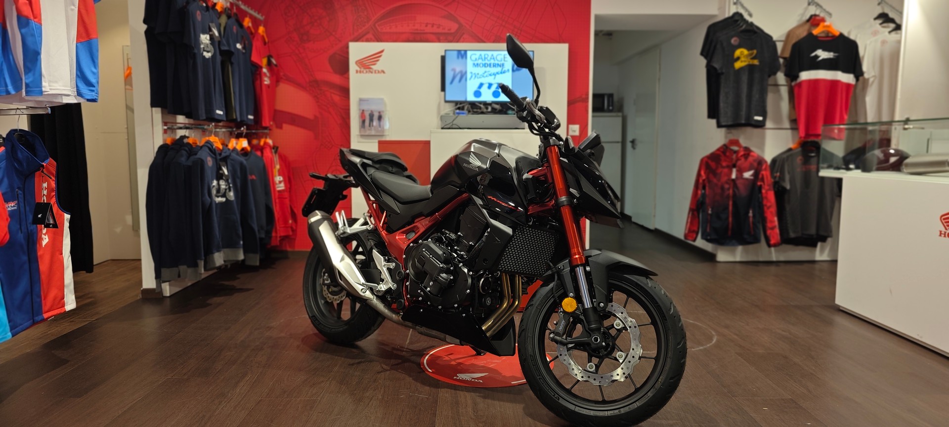 HONDA CB 750 Hornet E-Clutch