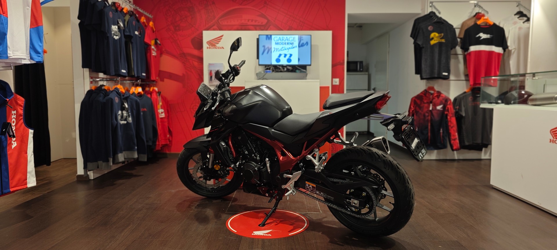 HONDA CB 750 Hornet E-Clutch-showroom-element-3
