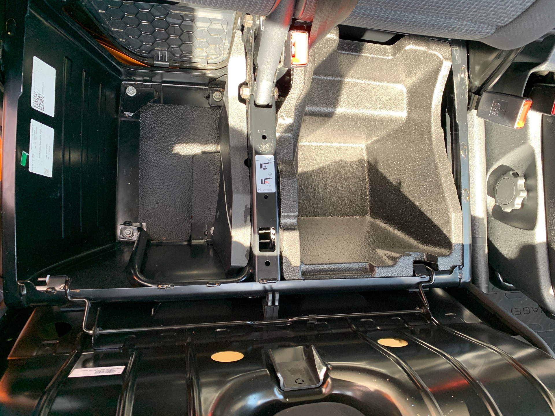 VW T6.1 2.0 Bi-TDI 4Motion DSG-image-14
