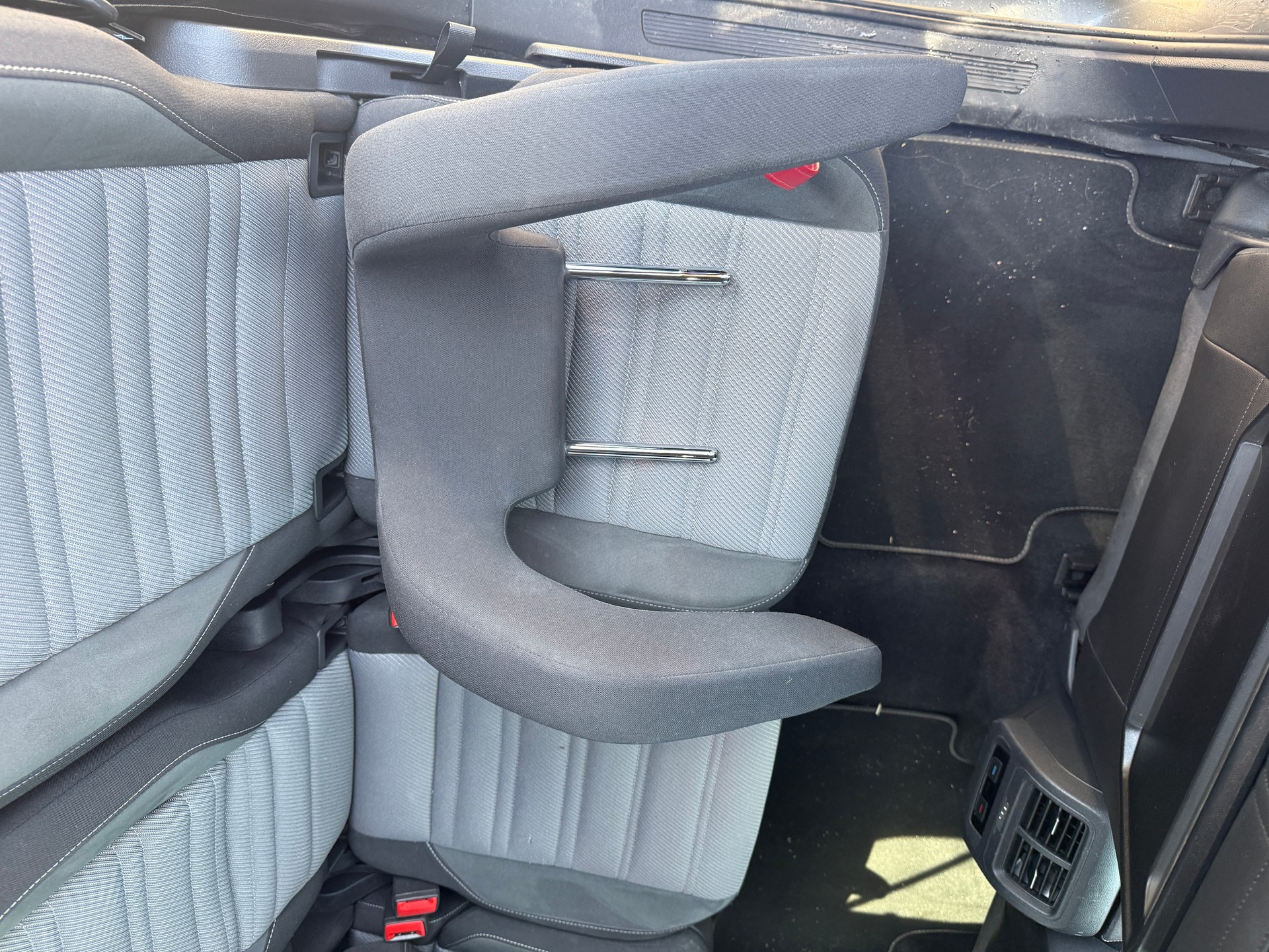 VW Touran 1.4 TSI BlueMotion Technology Highline DSG-image-12