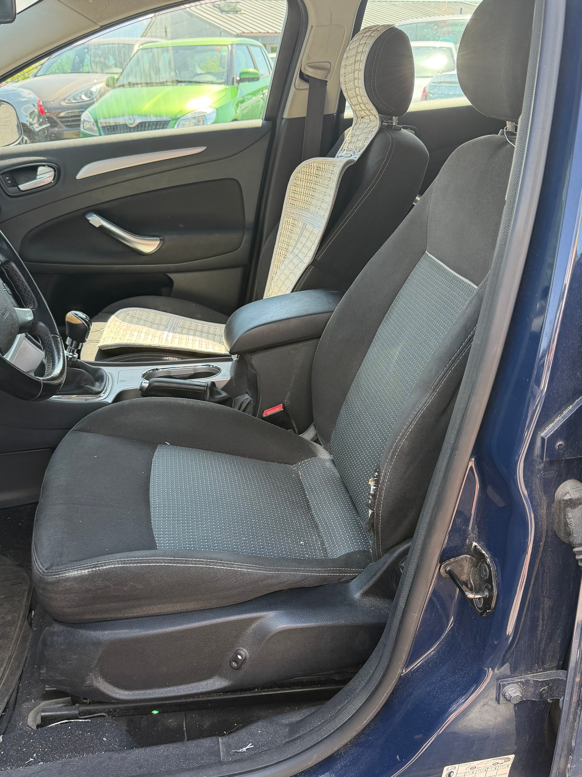 FORD Mondeo 2.0 TDCi 16V Carving-image-6