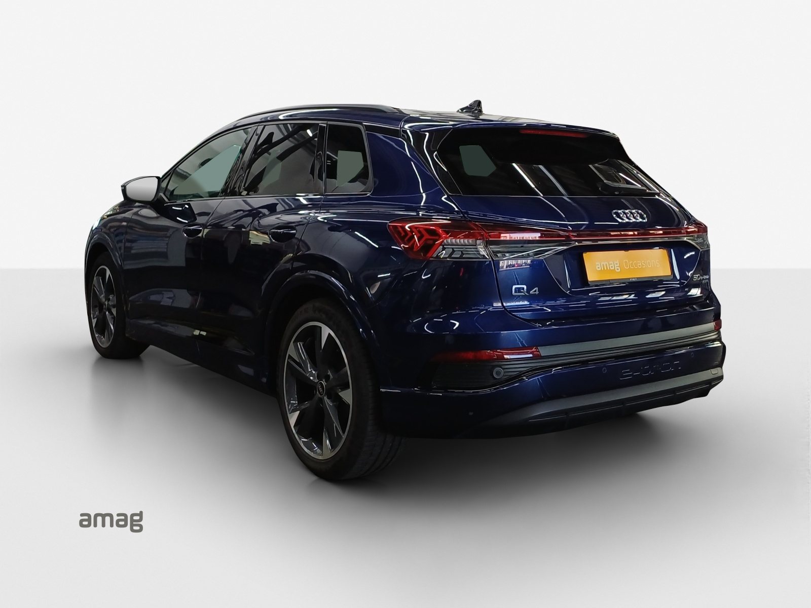 AUDI Q4 e-tron 50 quattro-image-2