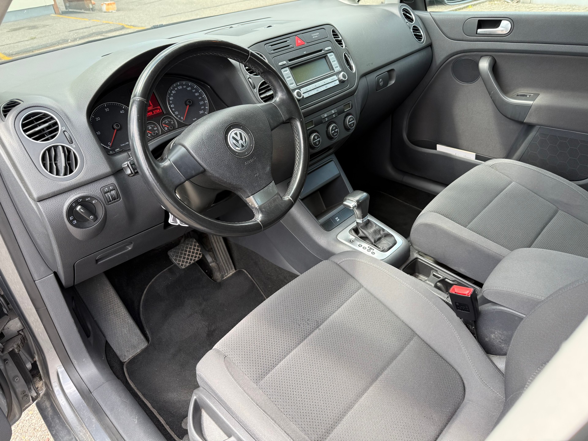 VW Golf Plus 2.0 TDI Comfortline-image-8