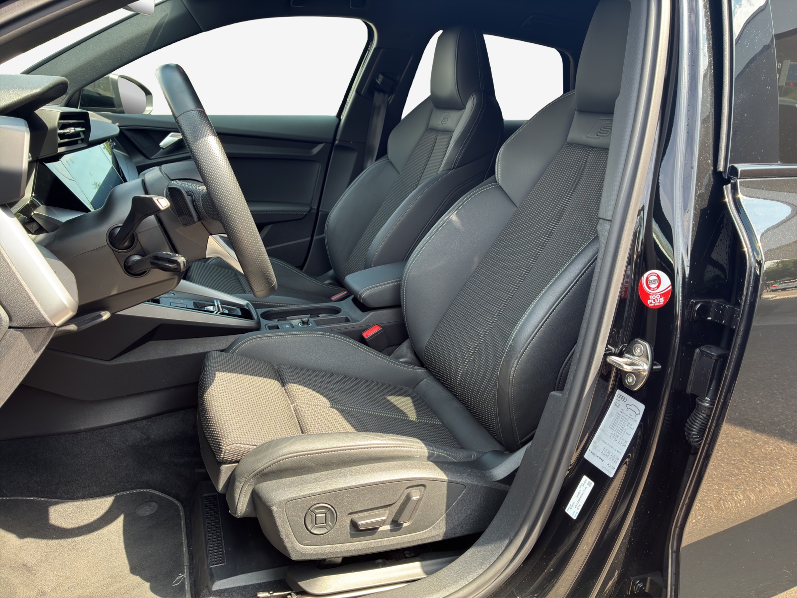AUDI A3 Sportback 35 TFSI S line Attraction S-tronic-image-7